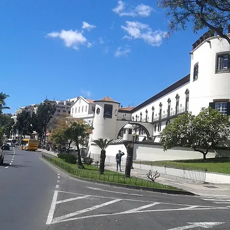 Madeira Downtown פונשל